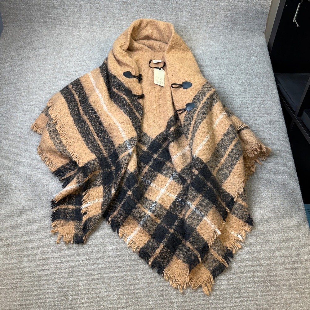 MSRP $54 St. John's Bay Shawl Wrap Womens One Size Neutral Multi Plaid Fringe